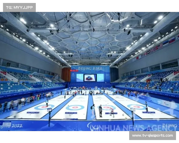 冬奥场馆向公众开放 滑雪培训参与人数翻倍